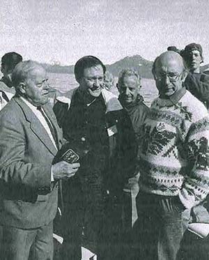 In June 1989, the Alaska Oiled Mayors hosted a conference with a group of elected officials from Brittany, France, known as Syndicate Mixte. Seven major oil spills hit the coasts of Brittany during the 20 years prior to the Exxon Valdez spill. The Alaskans learned much from their French counterparts about their experiences. Left: Devens meets with Syndicate Mixte leaders Alphonse Arzel (left) and Jean Baptiste Henri (right). Photo from Proceedings of the International Conference of Oiled Mayors: www.bit.ly/EVOS_OiledMayors